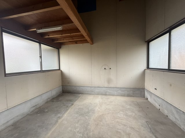 直方市大字上頓野の事務所の設備|倉庫