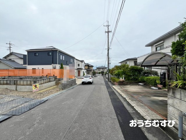 春日井市神屋町8期(全1棟)の前面道路含む現地写真