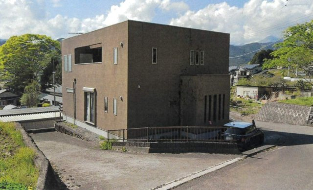 桜と蛍のいる町　富士宮市大鹿窪4SLDK　中古戸建の外観