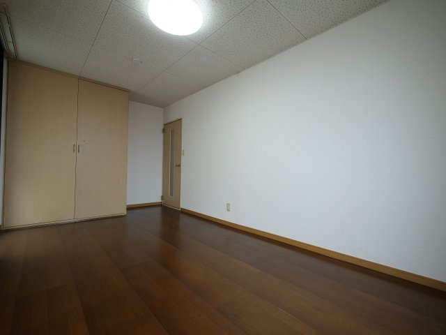 パレス下中野の寝室|※写真は別の部屋のものです。