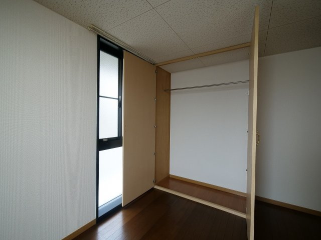 パレス下中野の収納|※写真は別の部屋のものです。