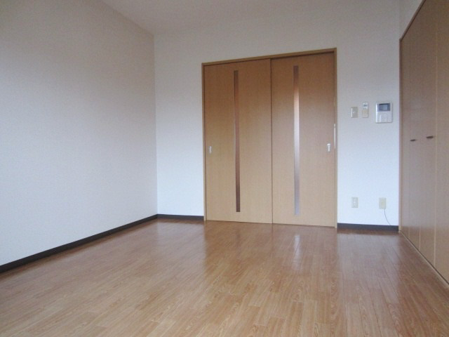 【寝室】