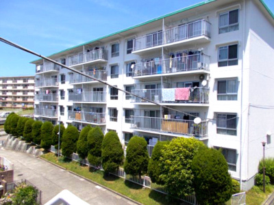 【その他】 | 垂水高丸住宅５号棟 | 緑豊かな環境ですので、毎日の散歩・通勤・通学も気持ちよくスタートできます♪新婚さん・子育て世帯にもお