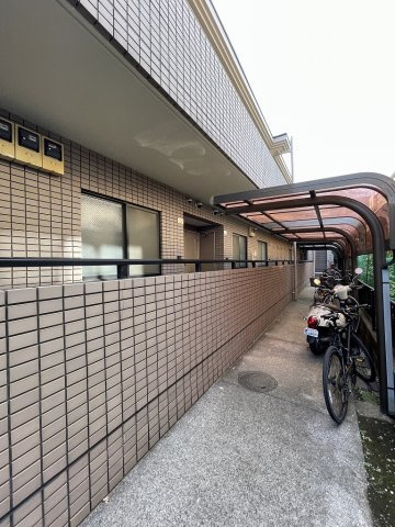 グリーン・ヴィラの駐車場