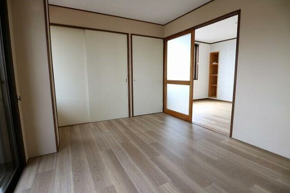 井草誠和館の寝室