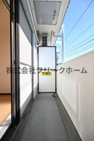 武蔵野市中町３丁目の賃貸マンションのバルコニー