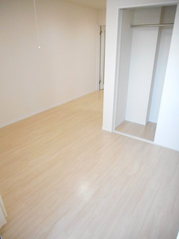 ハイネの洋室|広々とした洋室です