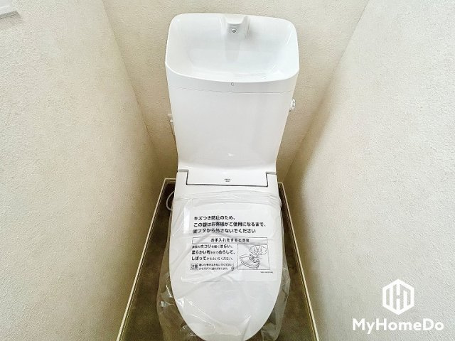 西区宝地町のトイレ|明るく清潔感溢れるトイレです。