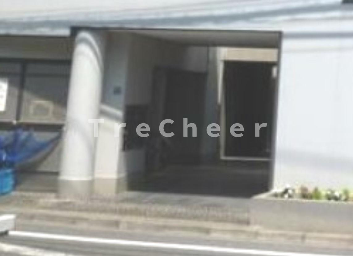 磯﨑フラツトのエントランス