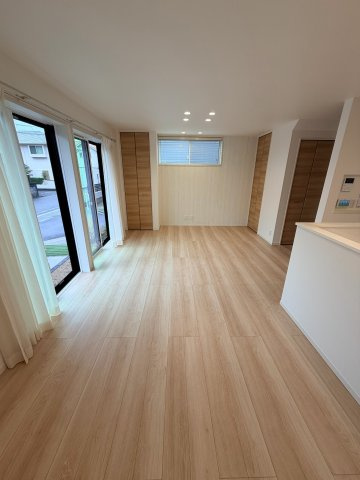☆選べる家具プレゼント☆伊予郡松前町　４LDK　の居間・リビング