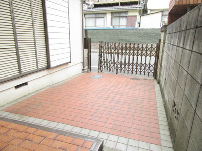 【駐車場】 | 小金井市本町4丁目貸家 | カースペースあり