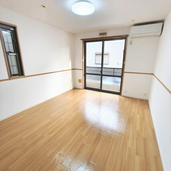 マイシティ上小町の居間・リビング