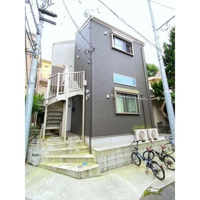横浜市南区中村町２丁目のアパートの外観