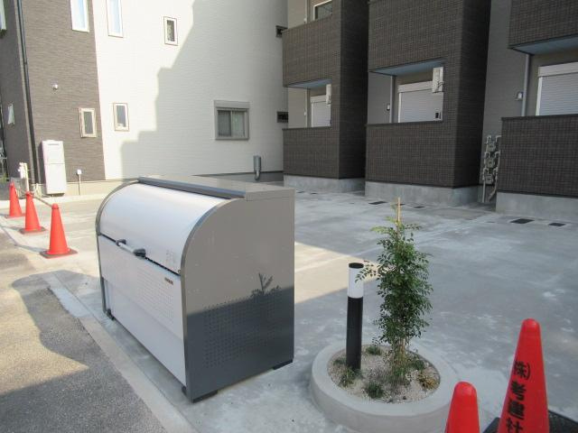 アズベル外新町のその他共用部分|専用ごみ置場