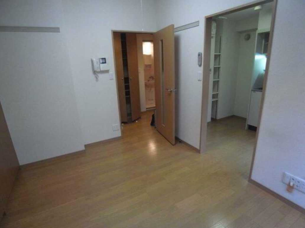 アピス三軒茶屋　LUUP導入　角部屋　オートロックの内装