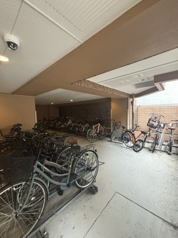 プレサンス心斎橋リベルタの駐輪場