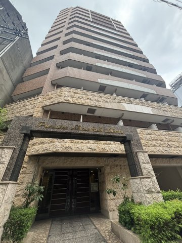 プレサンス心斎橋リベルタの外観