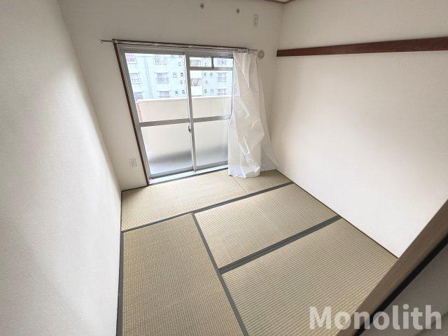 鶴山台34号棟の和室