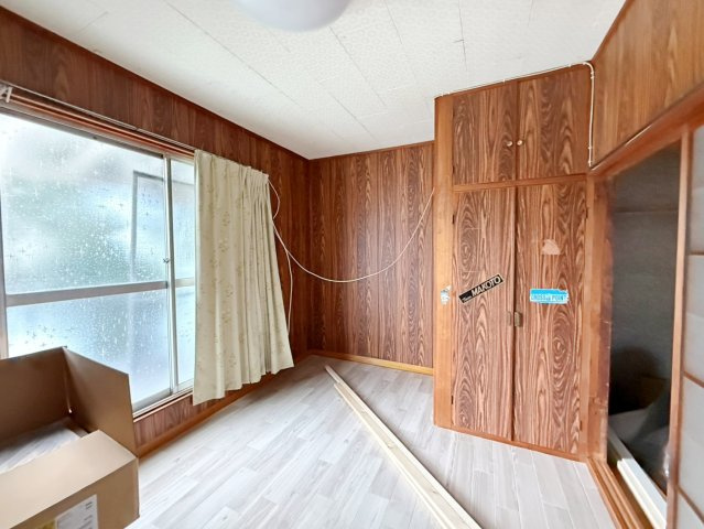 和泉市池上町2丁目　中古戸建の洋室