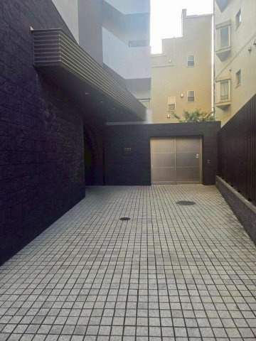 ミリアレジデンス新宿御苑の外観