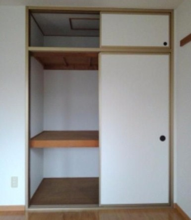 あきる野市三内のアパートの収納