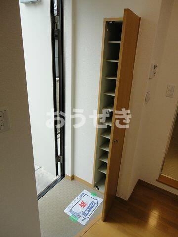 サニーコート岸谷の玄関