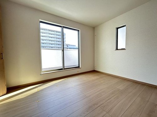 笠屋町新築戸建　A号地の洋室