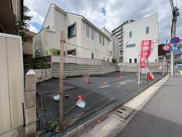 中野区江原町1丁目　建築条件無し売地の外観|現地写真

現地ご見学希望・資料請求などお気軽にお問い合わせ下さい！
03-5990-5201