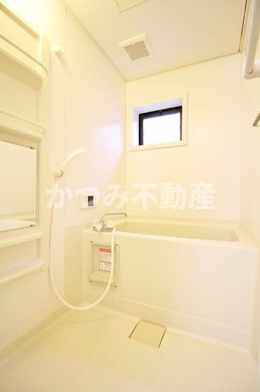 【浴室】 | ラフォーレ | ※他号室参考写真
