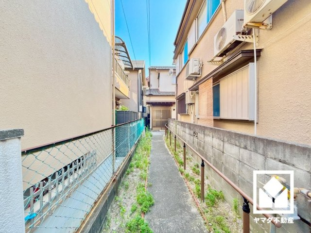 西宮市甲子園町の外観|2沿線利用可能で、毎日の通勤・通学だけでなく、休日のお出かけまで利便性に優れています。