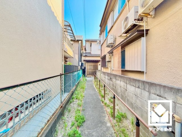 西宮市甲子園町の外観|「南甲子園小学校」まで徒歩7分。低学年のお子様の通学にも無理のない距離です。