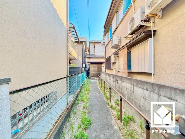 西宮市甲子園町の外観|更地渡しのため、余分な解体費用を抑えられ、スムーズに建築に入れます。