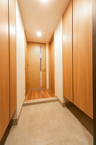 レフィール半蔵門の玄関|※写真は同タイプ住戸です。