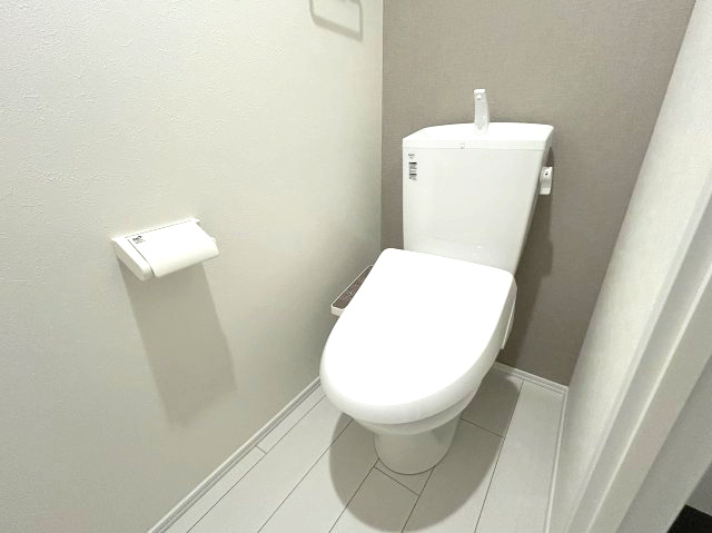 モンソレイユ方南町のトイレ|ゆったりとした空間のトイレです
