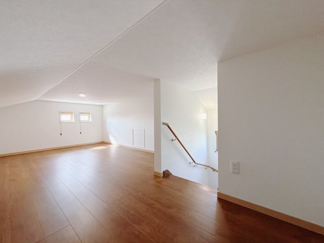 【中古戸建】太田市飯塚町の収納|■ロフト｜収納+趣味空間としてゆとりのある暮らしを叶えます。プロジェクターを設置すれば映画鑑賞やライブ鑑賞など、充実した時間を過ごすことが出来ます(*^^*)