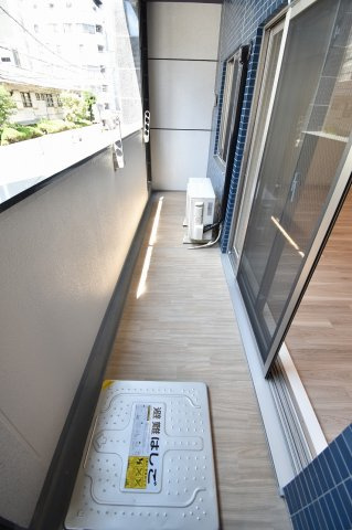 プレサンス心斎橋レヨンのバルコニー