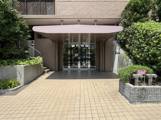 東急ドエル・アルス明石朝霧台のエントランス