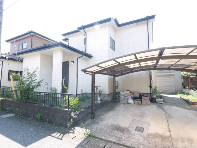 山武市埴谷　中古戸建の外観|平成12年6月築　４LDK カーポート2台 残地物撤去 草刈中 閑静な分譲地内