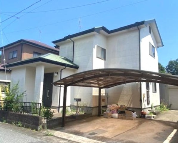 山武市埴谷　中古戸建の外観|平成12年6月築　４LDK カーポート2台 残地物撤去 草刈中 閑静な分譲地内