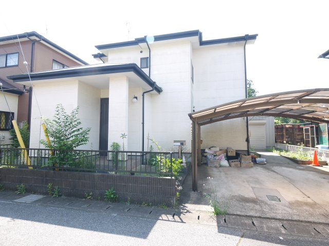 山武市埴谷　中古戸建の外観|平成12年6月築　４LDK カーポート2台 残地物撤去 草刈中 閑静な分譲地内