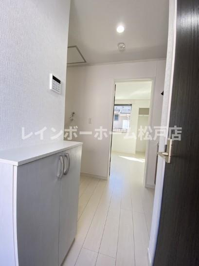 オークランド馬橋　特典：仲介手数料が無料です!!の玄関|落ち着いた玄関です