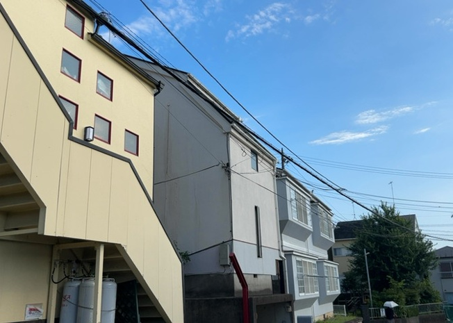 【外観】 | 物件の詳細については、現地を見てわかること以外に、役所や法務局などで調べないとわからないことがあります。そのため、現地に行く場合は、もしこの物件を買ったらどのような生活ができるかをイメージしましょう。