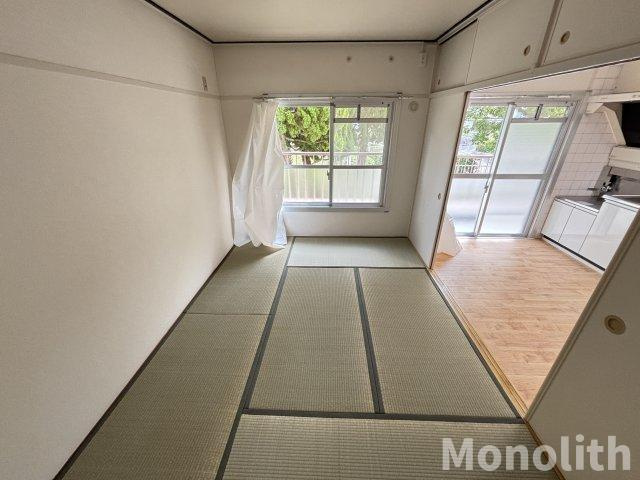 鶴山台32号棟の和室
