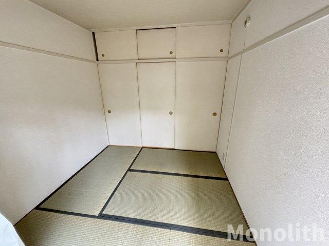 鶴山台32号棟の和室