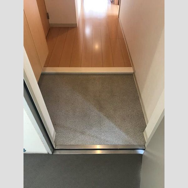 グランディール六甲の玄関