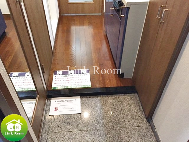 パレステュディオ日本橋浜町駅前の玄関