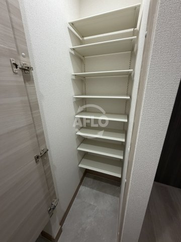 Villa Parasore　深江小学校区の収納|Villa Parasore　シューズインクローゼット
