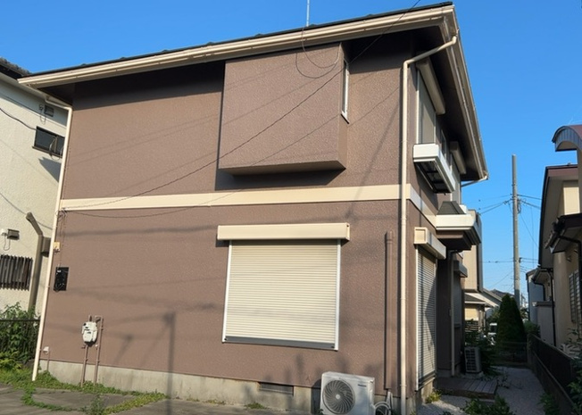 【構造・工法・仕様】 | 木造住宅とは土台、壁、柱など建築物の強度を支える構造体の材に木が使用されている構造を指します。構造体は建物の自重を支えるだけではなく風圧や水圧、積裁荷重などあらゆる衝撃に耐えるための基礎です。