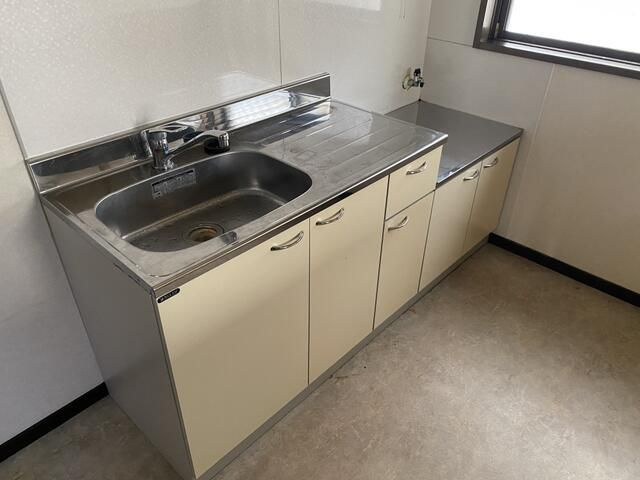 大和市中央林間１丁目のアパートのキッチン