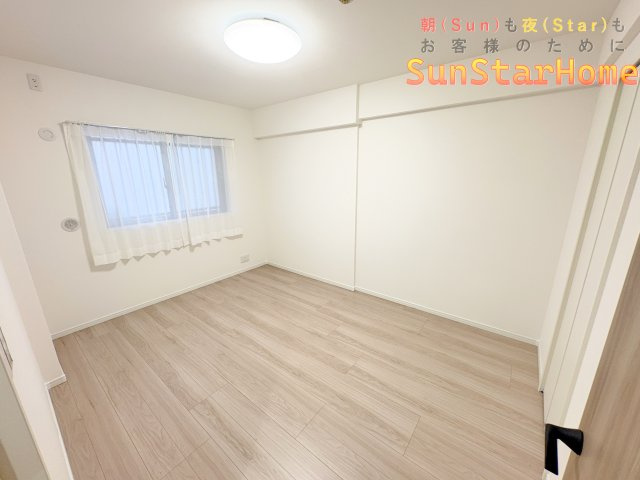 【サンスターホーム】レクセルプラッツァ福生弐番館　リノベーション済みの洋室
